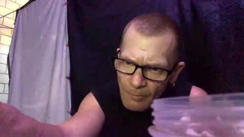 dansone21 online show from September 19, 4:47 am