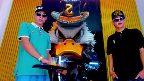 dante_brown1 online show from October 13, 9:15 pm