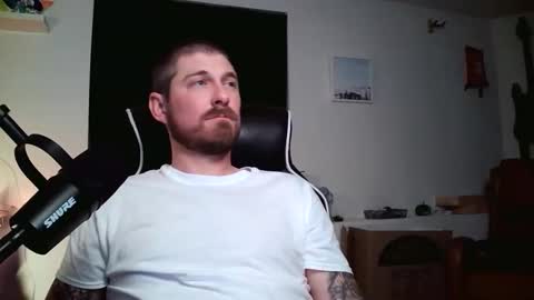 Snapshot of dante_cross_x89 chatting on November 4, 6:01 am dante_cross_x89 online show from November 4, 6:01 am