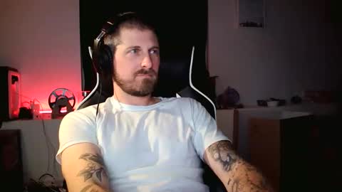 Snapshot of dante_cross_x89 chatting on November 6, 7:42 am dante_cross_x89 online show from November 6, 7:42 am