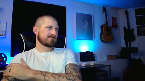 Snapshot of dante_cross_x89 chatting on November 12, 6:03 am dante_cross_x89 online show from November 12, 6:03 am