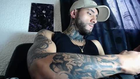 dante_d_angelo_ online show from October 16, 8:43 pm