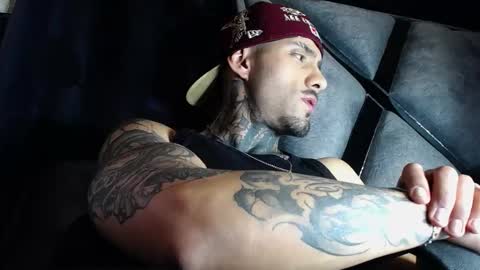 Snapshot of dante_d_angelo_ chatting on March 9, 7:34 am dante_d_angelo_ online show from March 9, 7:34 am