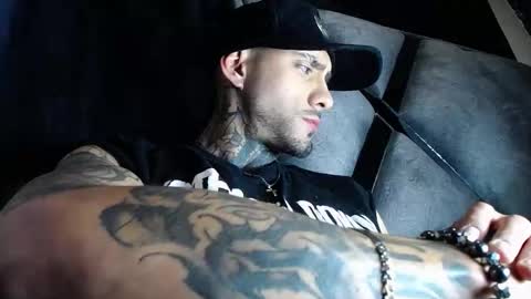 Snapshot of dante_d_angelo_ chatting on March 16, 7:45 am dante_d_angelo_ online show from March 16, 7:45 am