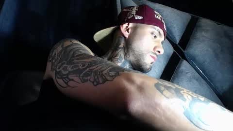 Snapshot of dante_d_angelo_ chatting on March 16, 11:31 pm dante_d_angelo_ online show from March 16, 11:31 pm