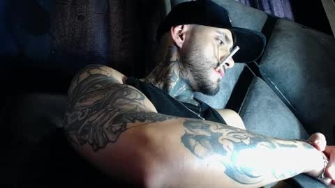 Snapshot of dante_d_angelo_ chatting on March 27, 10:20 pm dante_d_angelo_ online show from March 27, 10:20 pm