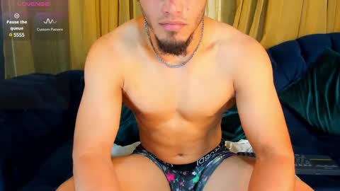 Snapshot of dante_fox_ chatting on February 23, 2:07 am Dante Fox online show from February 23, 2:07 am