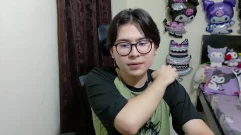Snapshot of dante_gothic chatting on June 10, 1:50 am dante_gothic online show from June 10, 1:50 am