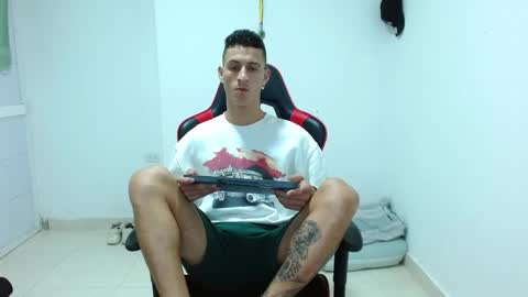 Snapshot of dante_lord chatting on December 6, 3:08 am Dante online show from December 6, 3:08 am