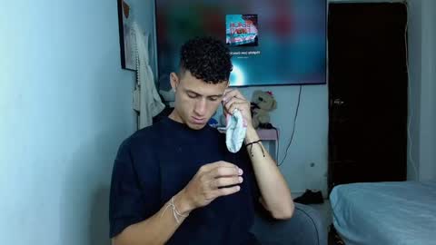 Snapshot of dante_lord chatting on March 3, 8:54 pm Dante online show from March 3, 8:54 pm