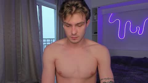 Snapshot of dante_ray chatting on November 18, 12:31 pm Dante and Ray online show from November 18, 12:31 pm