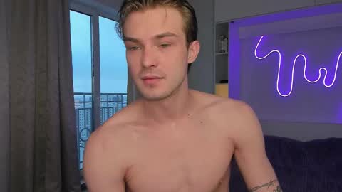 Snapshot of dante_ray chatting on November 19, 1:11 pm Dante and Ray online show from November 19, 1:11 pm