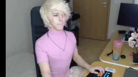 Snapshot of dante_twink__ chatting on February 13, 8:38 pm Dante online show from February 13, 8:38 pm