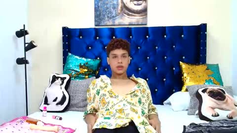 Snapshot of dantee_white18 chatting on May 22, 6:57 pm dantee_white18 online show from May 22, 6:57 pm
