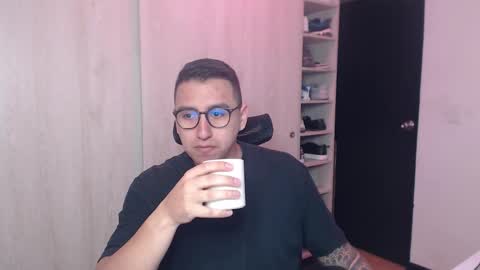 Snapshot of dantevesper chatting on March 16, 12:09 pm dantevesper online show from March 16, 12:09 pm