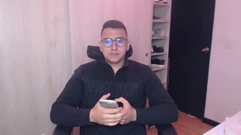 Snapshot of dantevesper chatting on March 27, 4:29 am dantevesper online show from March 27, 4:29 am