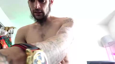 Snapshot of danydevil chatting on March 17, 6:33 pm danydevil online show from March 17, 6:33 pm