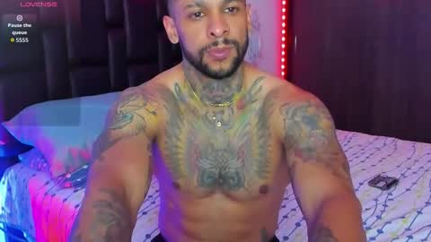 danyfitguy_ online show from February 3, 11:43 pm