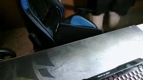 Snapshot of danysanchez1981 chatting on November 15, 1:40 pm danysanchez1981 online show from November 15, 1:40 pm