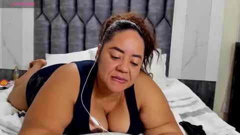 daphaineex online show from October 16, 1:23 pm