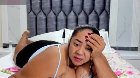 daphaineex online show from November 9, 11:58 pm