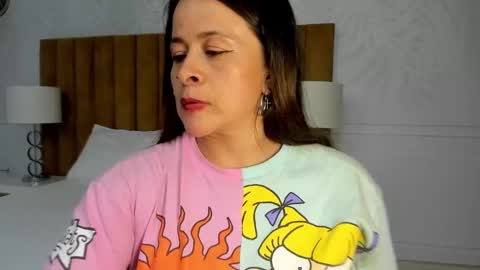 Snapshot of daphne81_ chatting on February 12, 8:27 am Daphne online show from February 12, 8:27 am