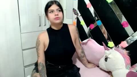 Snapshot of daphne877046 chatting on October 15, 4:51 pm daphne877046 online show from October 15, 4:51 pm