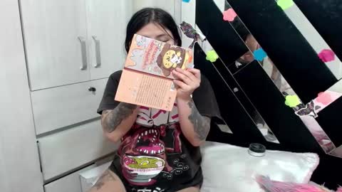 Snapshot of daphne877046 chatting on November 4, 8:52 pm daphne877046 online show from November 4, 8:52 pm