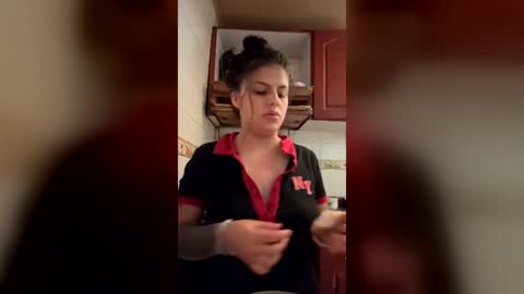 daphne877046 online show from June 29, 7:47 pm