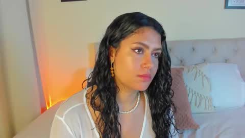 Snapshot of daphne_24 chatting on February 25, 1:10 pm Antonella Mora online show from February 25, 1:10 pm