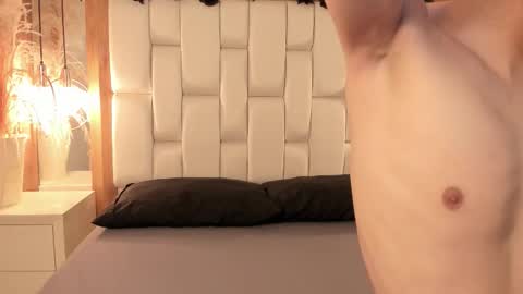 daphne_and_roger online show from November 10, 11:09 am