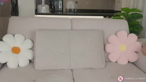 daphne_cooper1 online show from June 6, 1:43 am