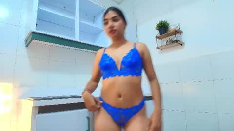 Snapshot of daphne_gloww chatting on June 14, 1:46 pm daphne_gloww online show from June 14, 1:46 pm