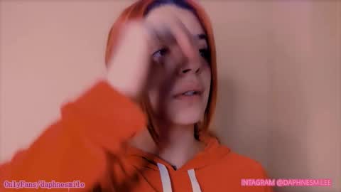 Snapshot of daphnesmile chatting on November 24, 11:32 am Daphne online show from November 24, 11:32 am