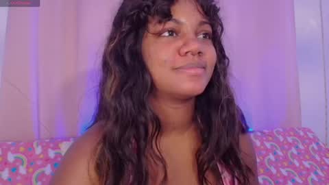 Snapshot of daphnewalker__ chatting on May 19, 11:05 am Daphne online show from May 19, 11:05 am