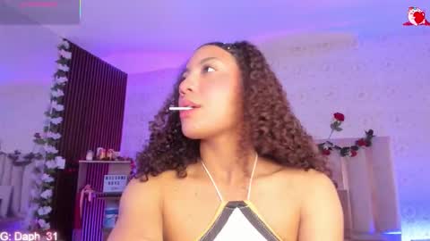 Snapshot of daphnne_tay chatting on March 5, 4:08 am dhapnne online show from March 5, 4:08 am