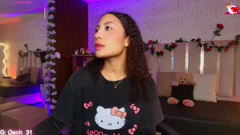 Snapshot of daphnne_tay chatting on March 20, 3:44 am dhapnne online show from March 20, 3:44 am