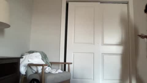 TheePlace online show from February 9, 3:12 pm