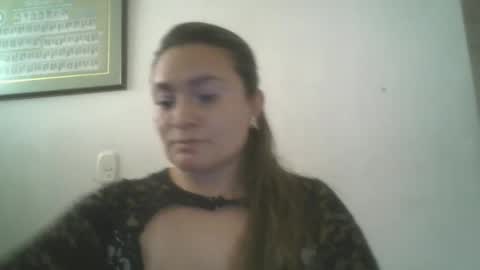 Snapshot of dapnne24 chatting on April 15, 7:58 pm dapnne online show from April 15, 7:58 pm
