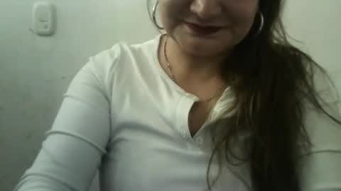 Snapshot of dapnne24 chatting on April 21, 2:34 pm dapnne online show from April 21, 2:34 pm