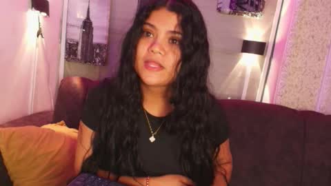 Snapshot of dara_fox7 chatting on March 5, 12:50 am dara_fox7 online show from March 5, 12:50 am