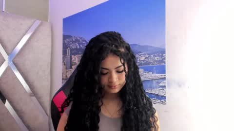 Snapshot of dara_fox7 chatting on March 8, 8:01 pm dara_fox7 online show from March 8, 8:01 pm