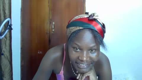 ESTHER online show from November 8, 7:23 pm