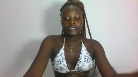 ESTHER online show from February 6, 8:01 pm