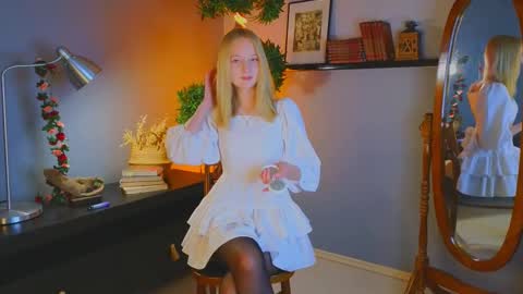 Kami online show from October 17, 3:31 am