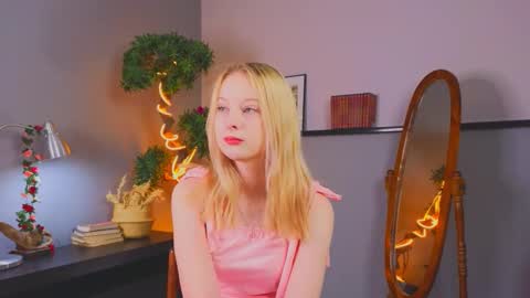 Kami online show from December 14, 2:50 am