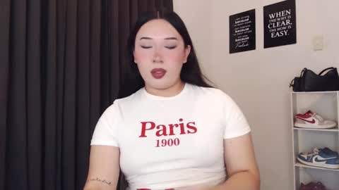 DARCY online show from October 25, 5:04 am