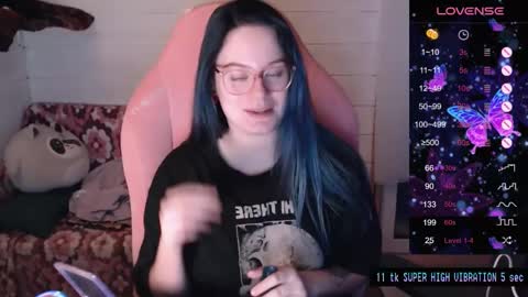 Snapshot of darcyie1ove chatting on January 7, 6:56 pm Darcy online show from January 7, 6:56 pm