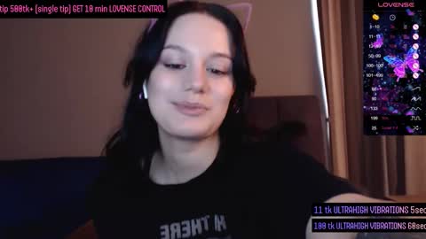 Snapshot of darcyie1ove chatting on October 5, 1:42 pm Darcy online show from October 5, 1:42 pm