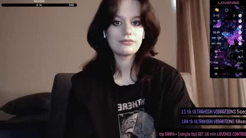 Snapshot of darcyie1ove chatting on October 27, 11:14 am Darcy online show from October 27, 11:14 am